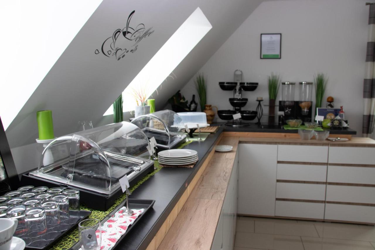 Die Schlafstube - Bed&Breakfast Zeltweg Exterior foto