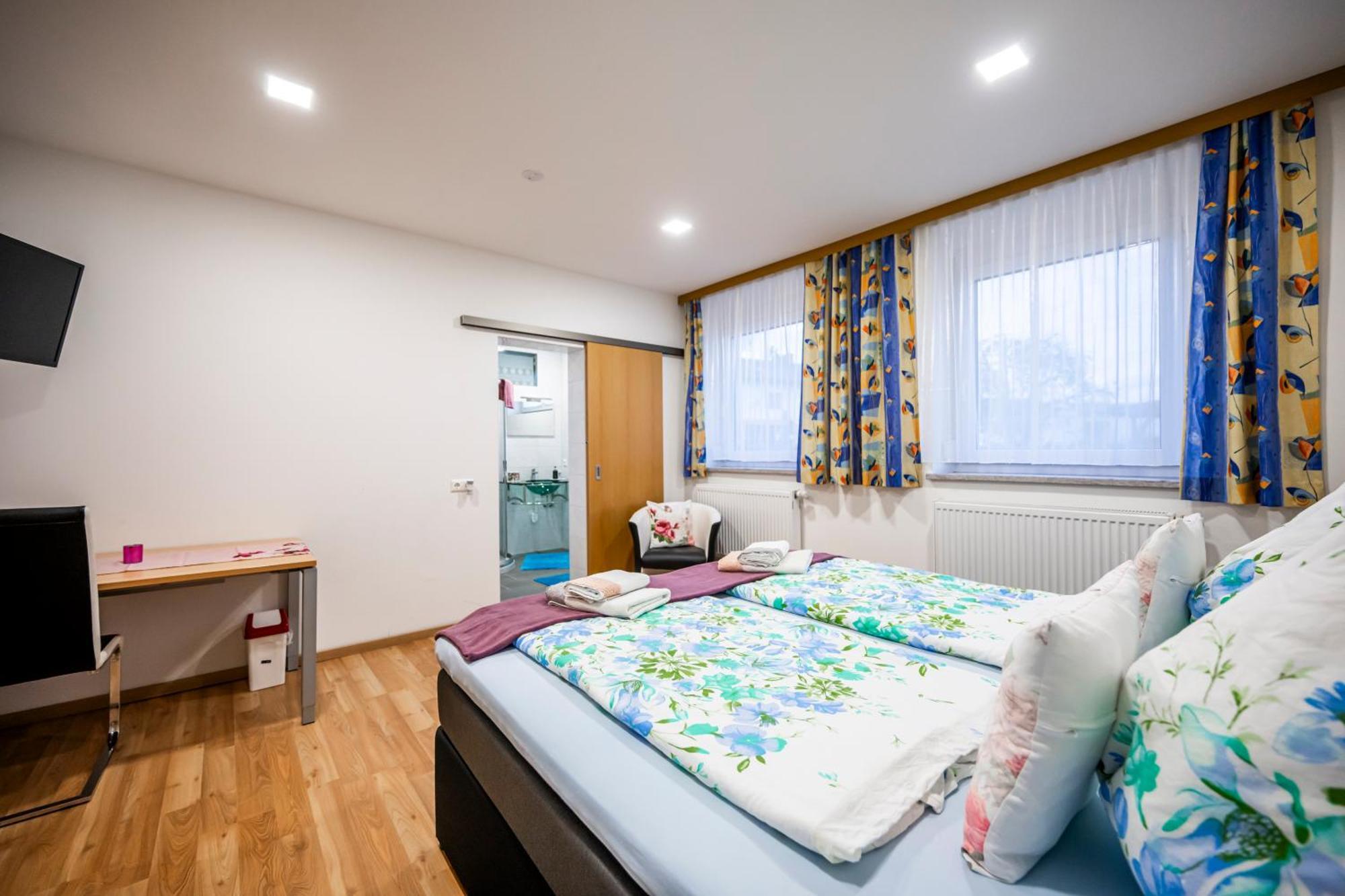 Die Schlafstube - Bed&Breakfast Zeltweg Exterior foto