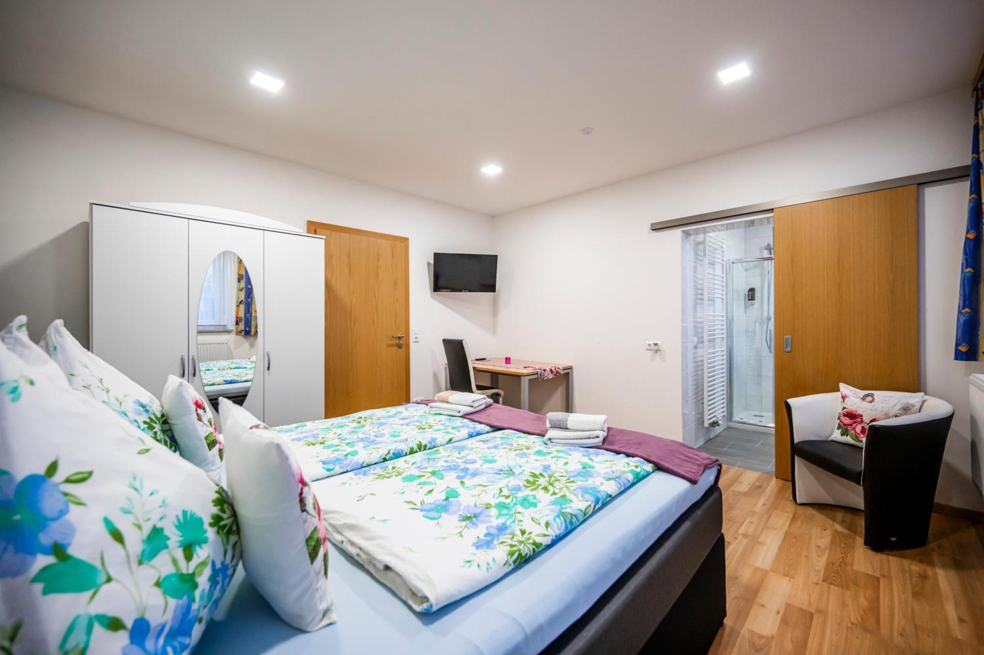 Die Schlafstube - Bed&Breakfast Zeltweg Exterior foto